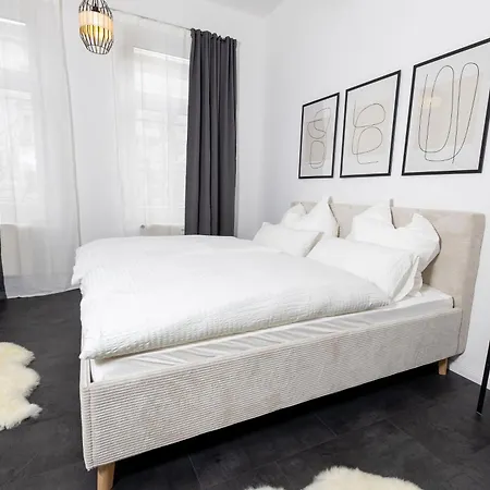 Modernes 2-zimmer Apartment: Zentrumsnah Apartman *